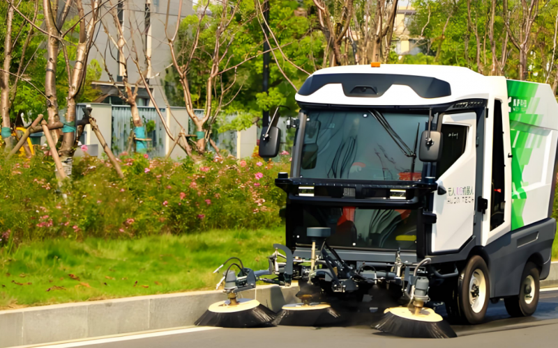 雙5G車載網(wǎng)關在無人清掃車領域的智能化應用方案
